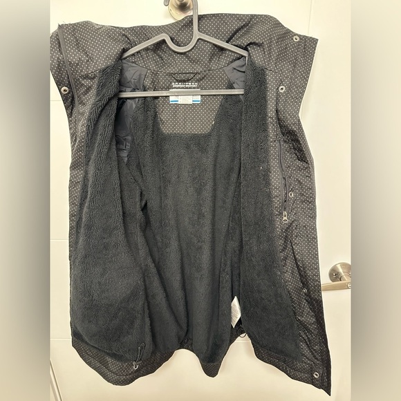 Columbia Jacket | Black with Pattern | Size Small | Worn Once - Picture 5 of 9